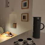 White Cycladic Town House With Sea Vew Hébergement de vacances *