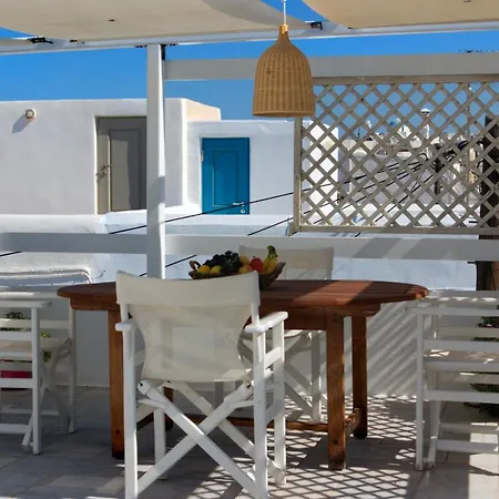 White Cycladic Town House With Sea Vew パロス島