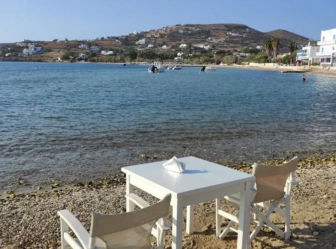 White Cycladic Town House With Sea Vew パロス島