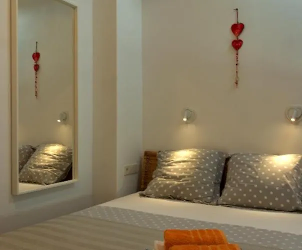 White Cycladic Town House With Sea Vew パロス島