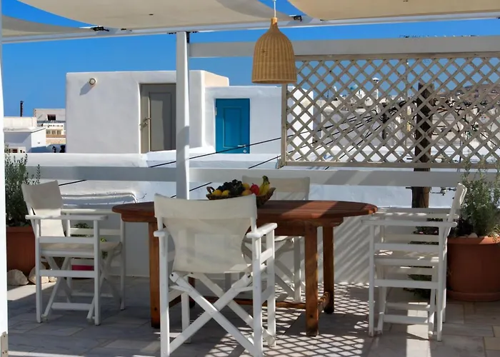 White Cycladic Town House With Sea Vew パロス島