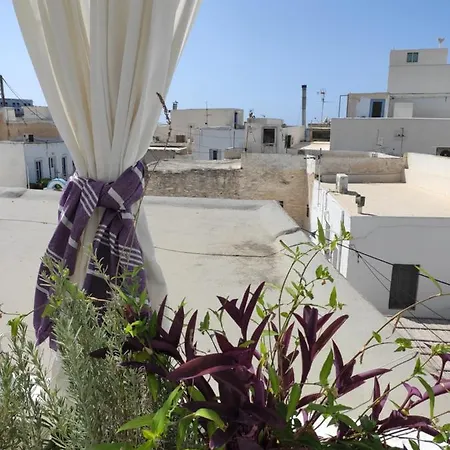 White Cycladic Town House With Sea Vew Parikia (Paros)