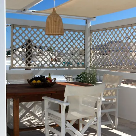 White Cycladic Town House With Sea Vew * Parikia (Paros)