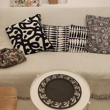 펜션 White Cycladic Town House With Sea Vew Páros