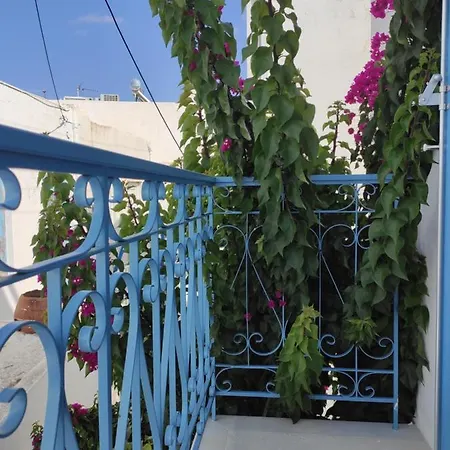 White Cycladic Town House With Sea Vew Prázdninový dům Páros