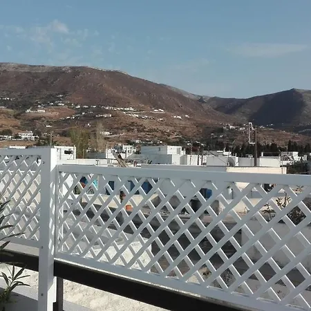 White Cycladic Town House With Sea Vew Páros
