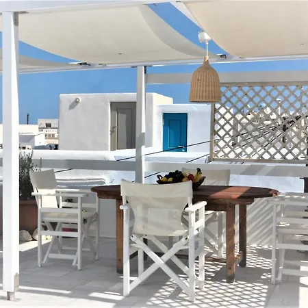 Prázdninový dům White Cycladic Town House With Sea Vew Páros